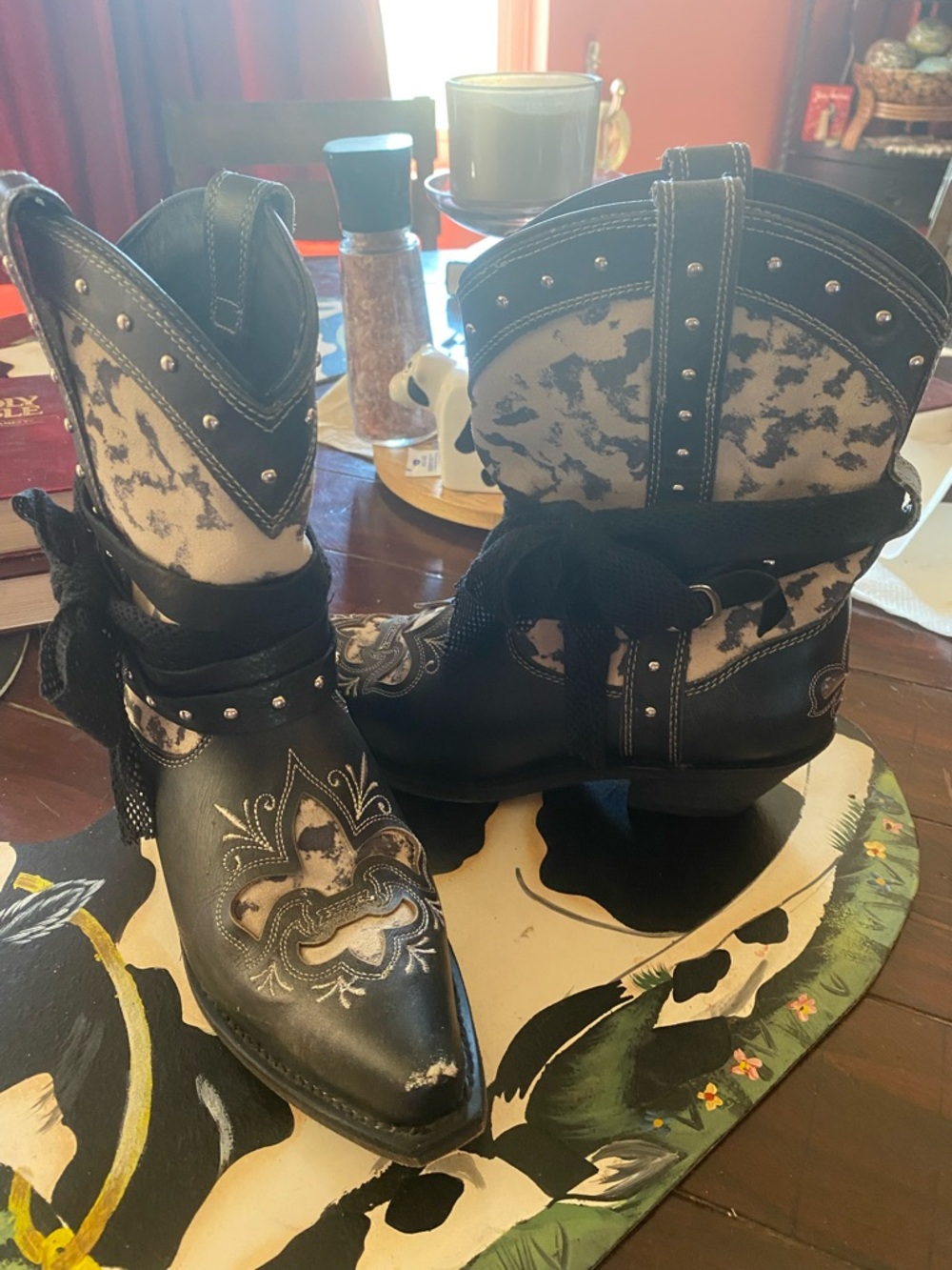Rockin Country Black and Cream Leather Women's Heeled Boots